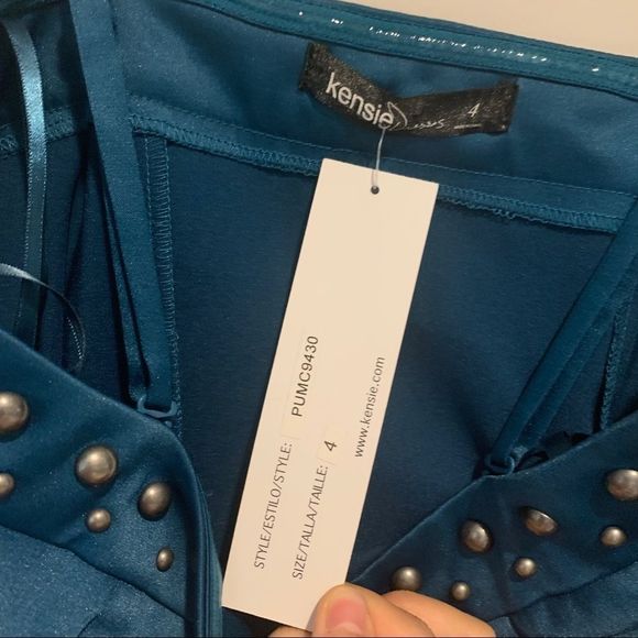 New Sleeveless Kensie Dress - Picture 6 of 10